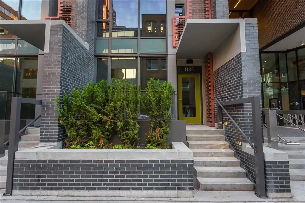1135 HORNBY STREET, Vancouver BC V6Z 1W1