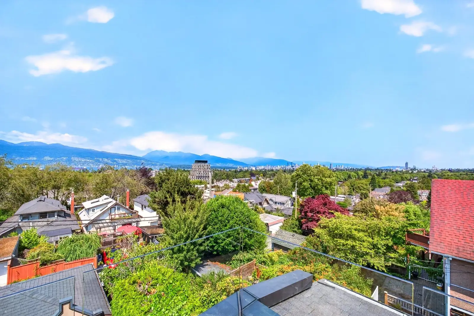 3835 W 12TH AVENUE, Vancouver BC V6R 2N9