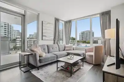 608 7488 LANSDOWNE ROAD, Richmond BC V7C 0B9