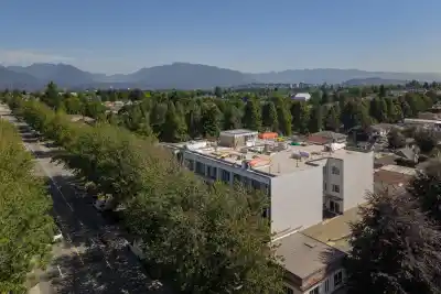 405 2250 NANAIMO STREET, Vancouver BC V5N 5C9