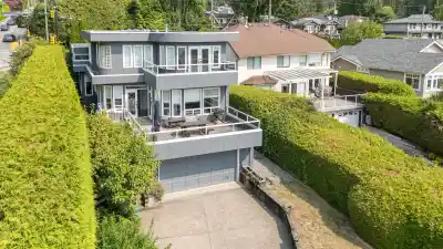 1494 INGLEWOOD AVENUE, West Vancouver BC V7T 1Z1