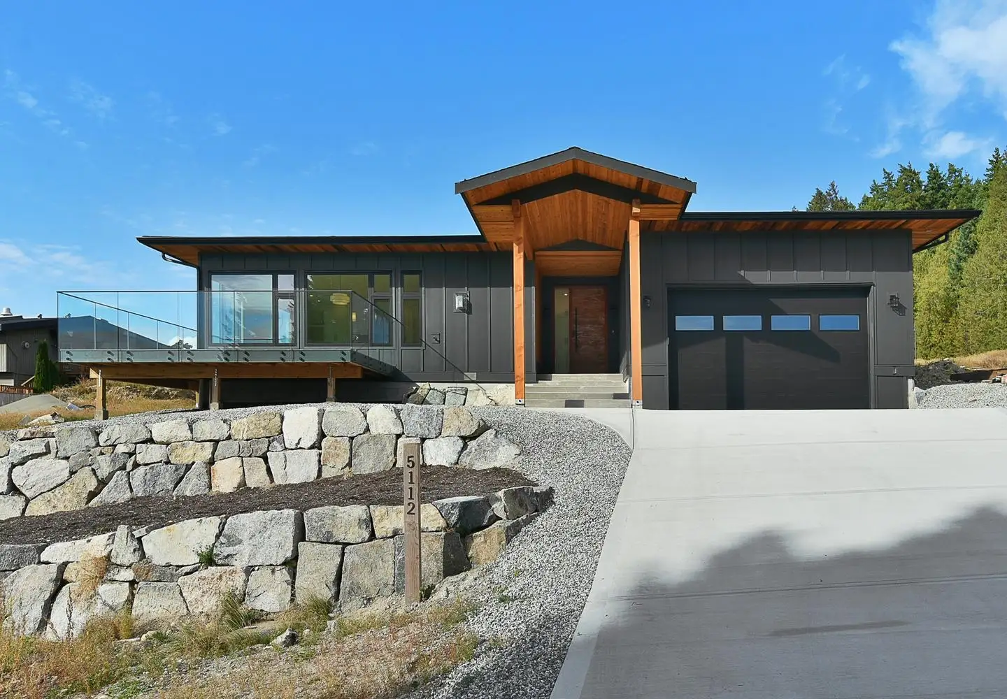 5112 CHAPMAN ROAD, Sechelt BC V7Z 0G4