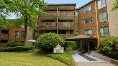 313 10644 151A STREET, Surrey BC V3R 8R3