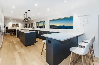 5237 TIMBERFEILD ROAD, West Vancouver BC V7W 2Y5