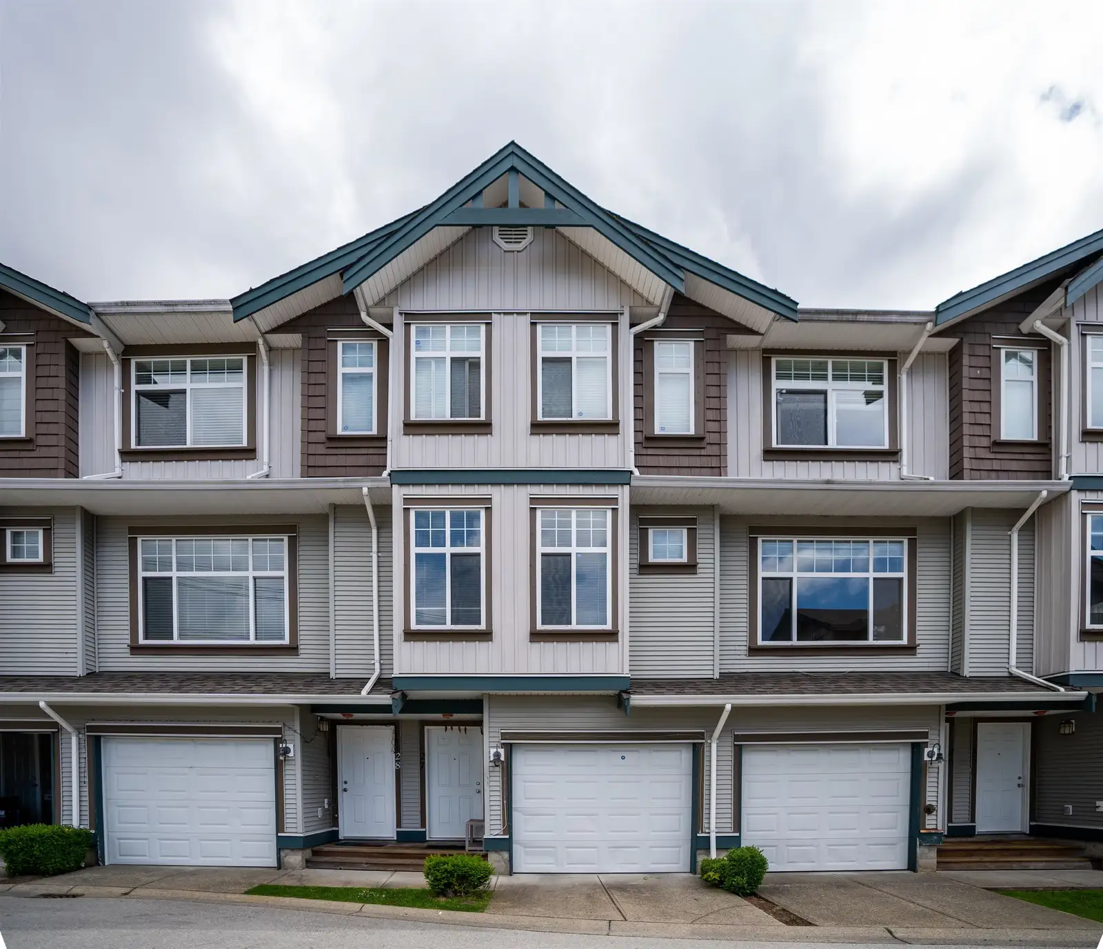 27 12585 72 AVENUE, Surrey BC V3W 1R9