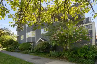 3085 MAPLE STREET, Vancouver BC V6J 4W7