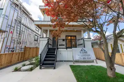 2 5385 EARLES STREET, Vancouver BC V5R 3S2