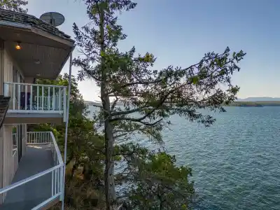 315 DEACON LANE, Galiano Island BC V0N 1P0