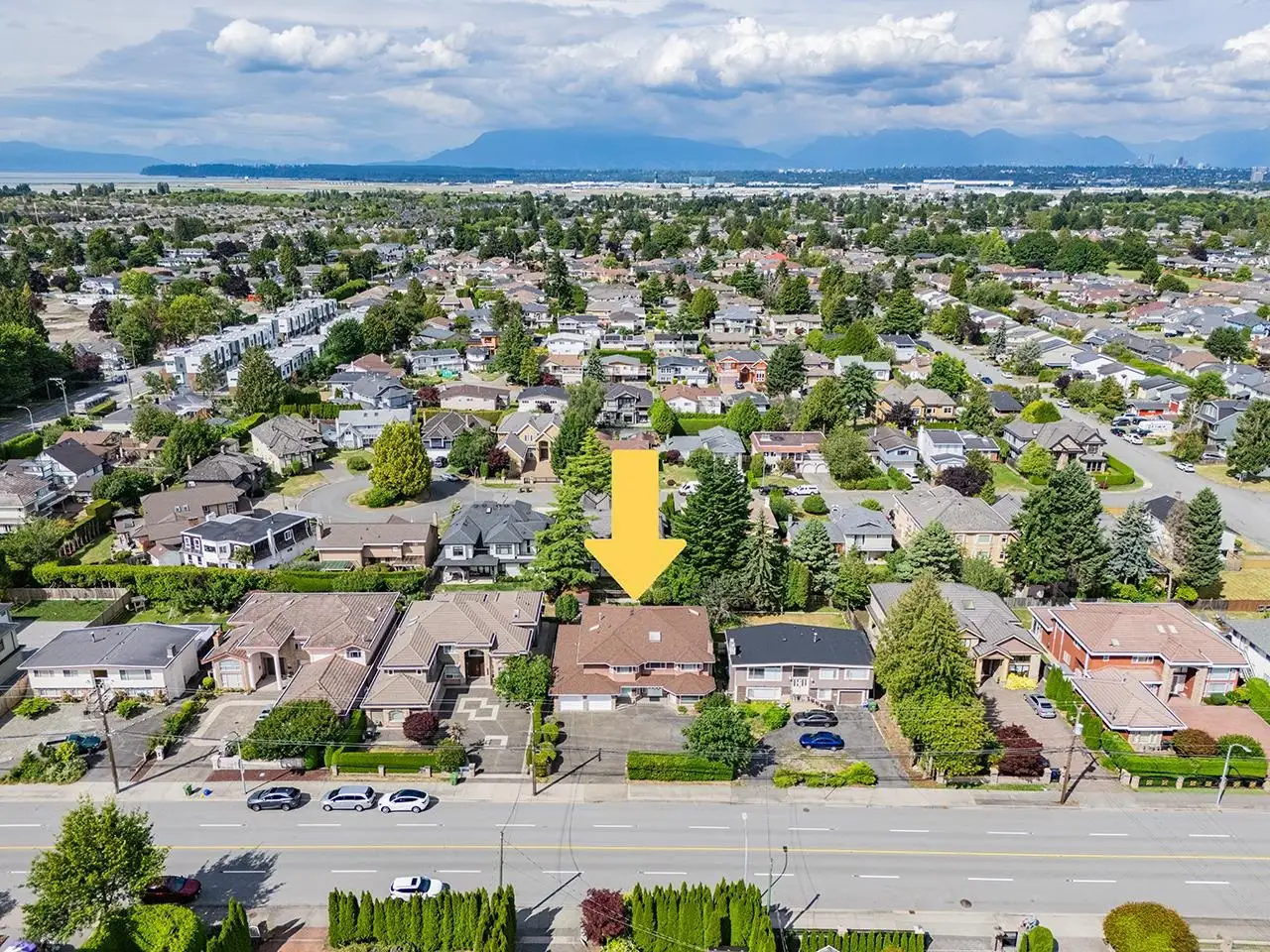 4131 BLUNDELL ROAD, Richmond BC V7C 1G7