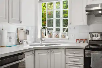 107 5788 VINE STREET, Vancouver BC V6M 4L8