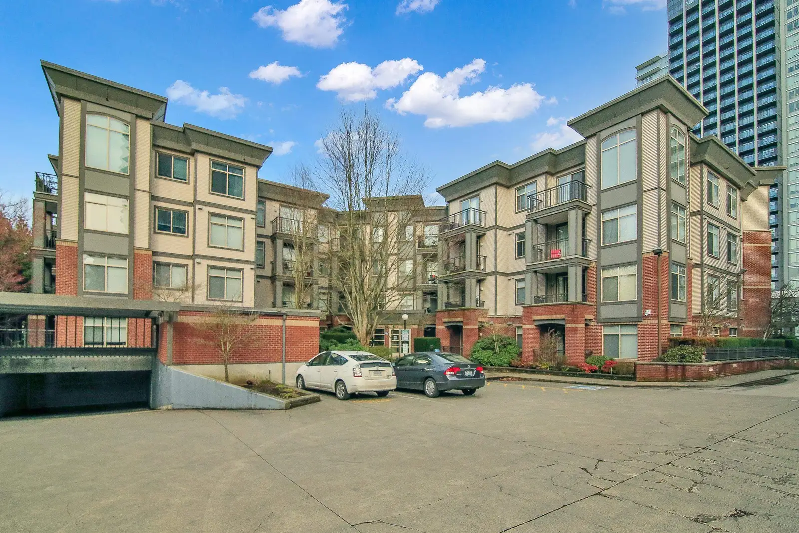 405 10499 UNIVERSITY DRIVE, Surrey BC V3T 0A4