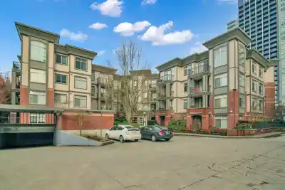 405 10499 UNIVERSITY DRIVE, Surrey BC V3T 0A4