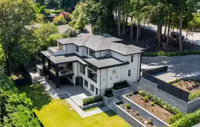 620 KENWOOD ROAD, West Vancouver BC V7S 1S8