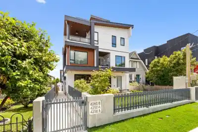 B 4260 SOPHIA STREET, Vancouver BC V5V 3V7
