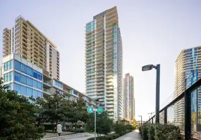 804 8131 NUNAVUT LANE, Vancouver BC V5X 0E2