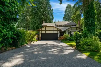 820 SEYMOUR BOULEVARD, North Vancouver BC V7J 2J6