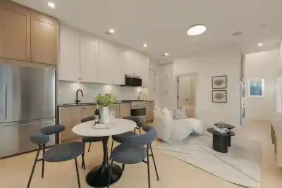 2544 GRANT STREET, Vancouver BC V5K 3G7