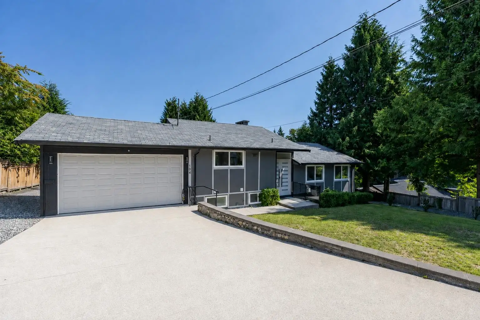 104 BONNYMUIR DRIVE, West Vancouver BC V7S 1L2