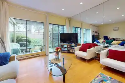 18 10391 NO. 3 ROAD, Richmond BC V7A 4V2