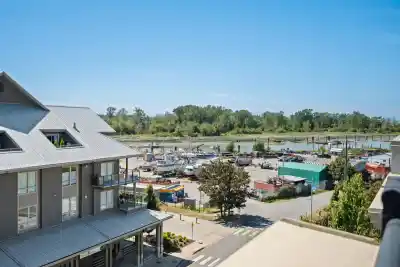 303 6077 LONDON ROAD, Richmond BC V7E 0A7