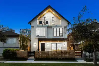 1 2211 MANNERING AVENUE, Vancouver BC V5N 3C5