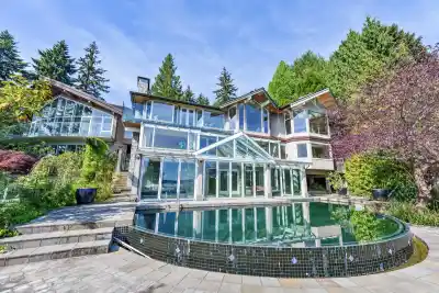 4253 ROCKBANK PLACE, West Vancouver BC V7W 1A8