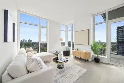 905 8415 GRANVILLE STREET, Vancouver BC V6P 0M2