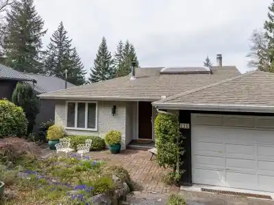 110 OCEANVIEW PLACE, Lions Bay BC V0N 2E0