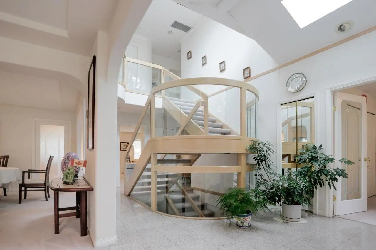6333 BUTLER STREET, Vancouver BC V5S 3K6