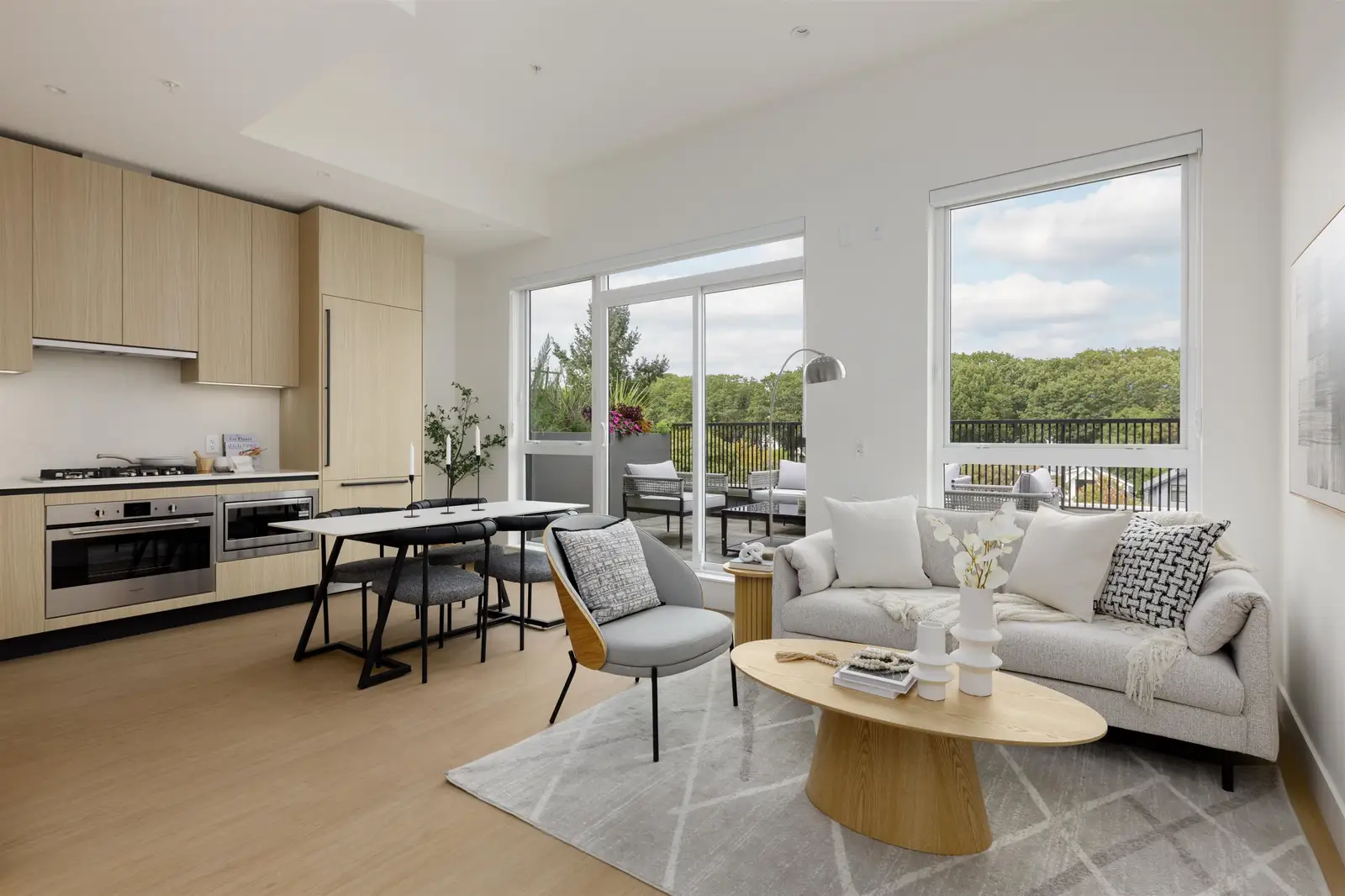 210 2235 E BROADWAY, Vancouver BC V5N 0J5