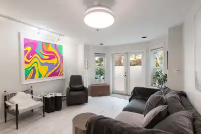 1 451 E PENDER STREET, Vancouver BC V6A 1V2