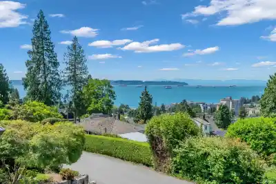 870 LEYLAND STREET, West Vancouver BC V7T 2L4