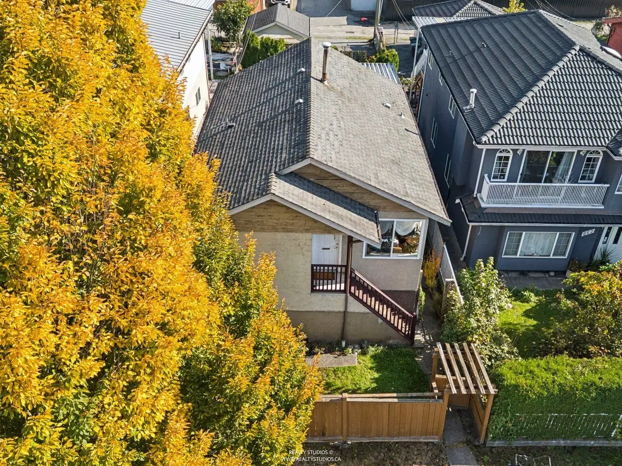 850 NANAIMO STREET, Vancouver BC V5L 4S7
