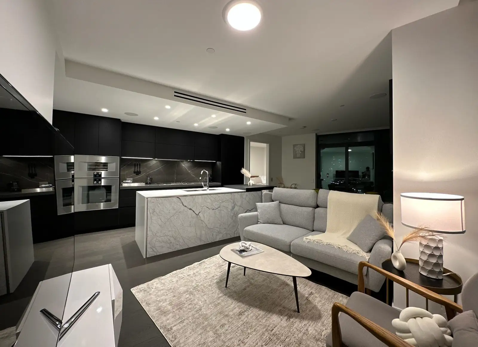 706 1601 QUEBEC STREET, Vancouver BC V6A 0J9