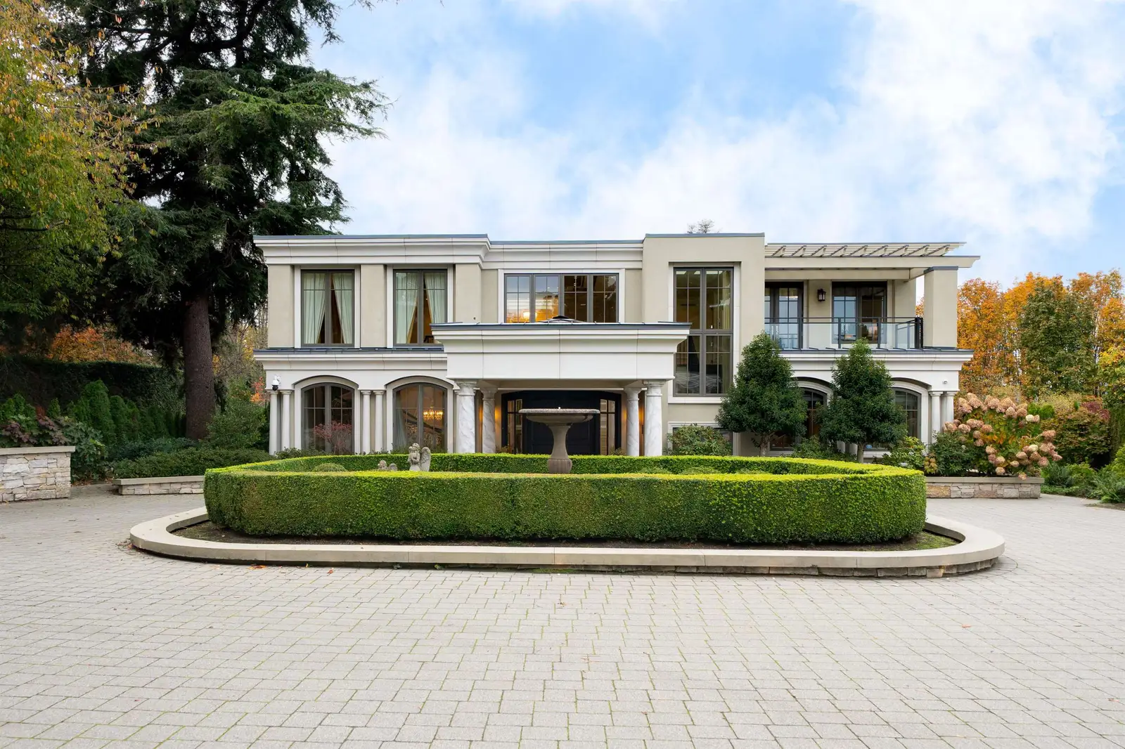 5795 NEWTON WYND, Vancouver BC V6T 1H6