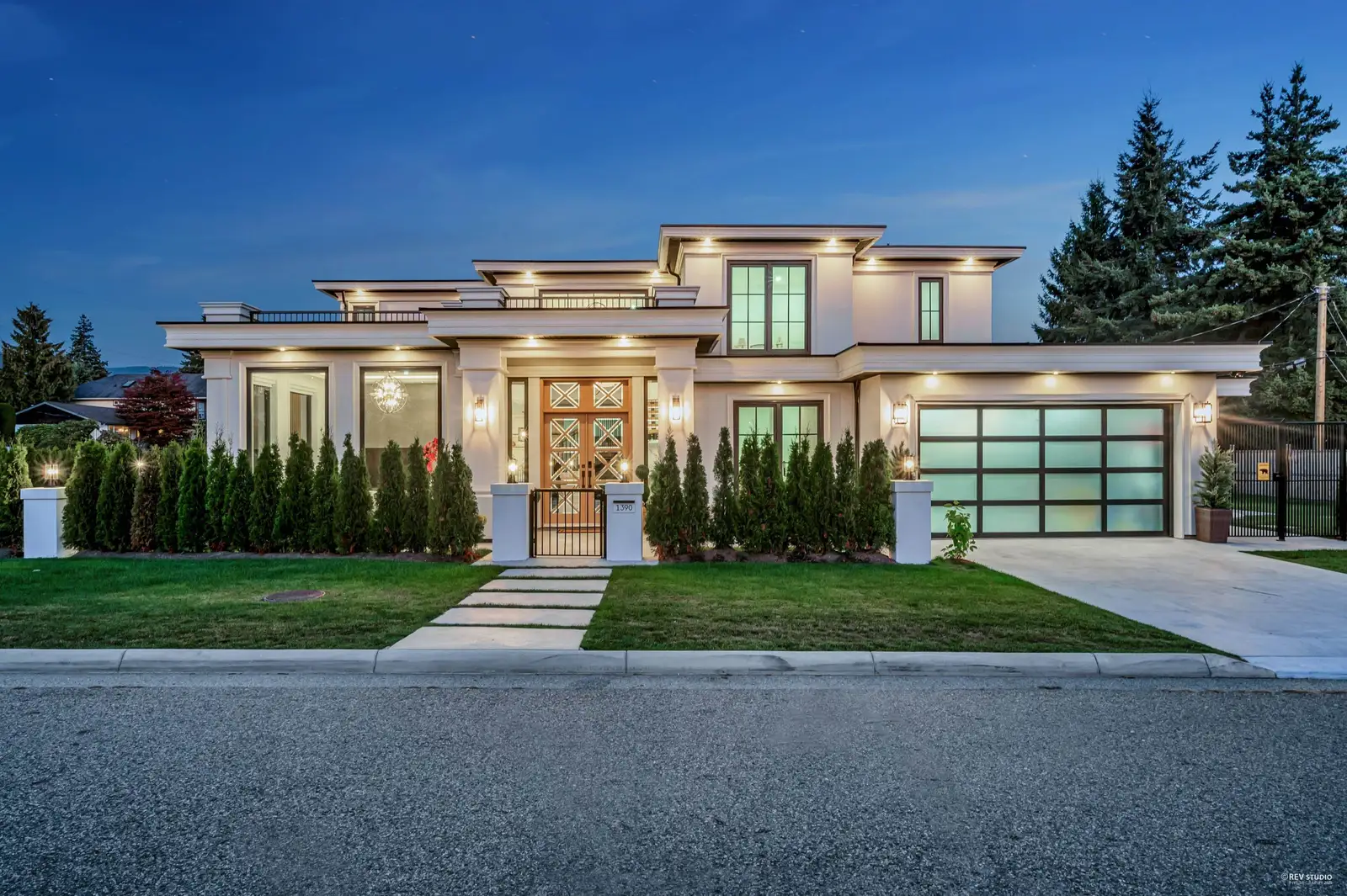 1390 SUTHERLAND AVENUE, North Vancouver BC V7L 4B2