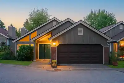 29 4055 INDIAN RIVER DRIVE, North Vancouver BC V7G 2R7