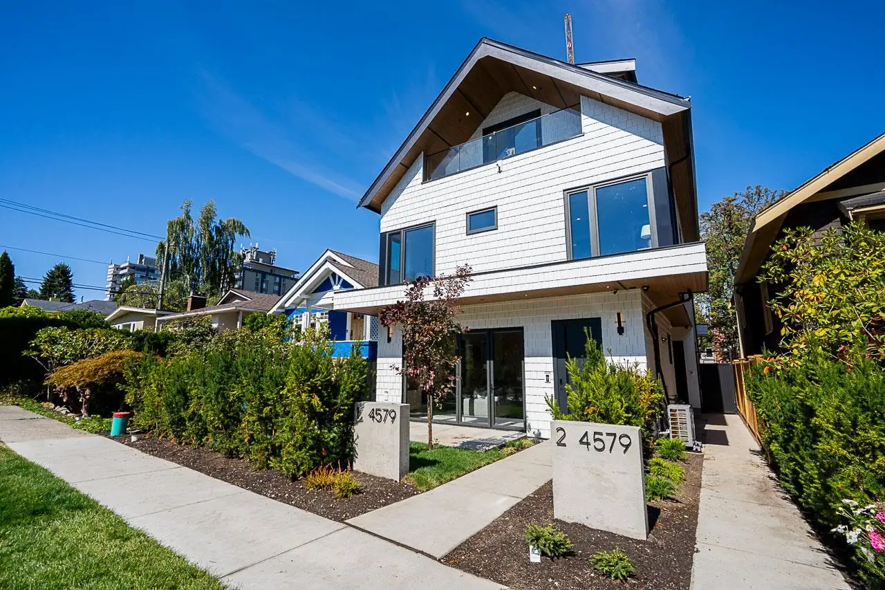2 4579 W 11TH AVE AVENUE, Vancouver BC V6R 2M5