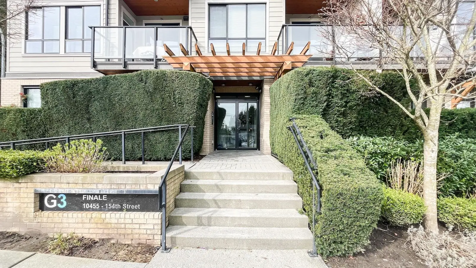 207 10455 154 STREET, Surrey BC V3R 0C5