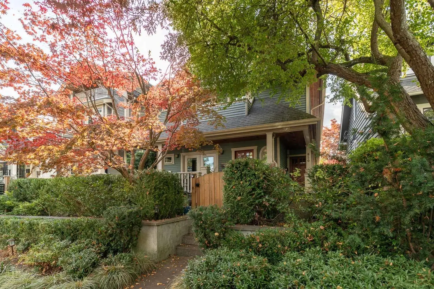 850 E 10TH AVENUE, Vancouver BC V5T 2B1
