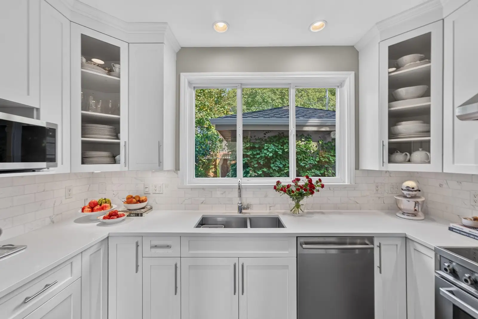 135 E 43RD AVENUE, Vancouver BC V5W 1T1
