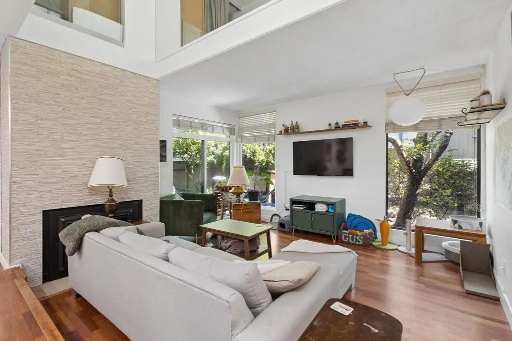 4430 YEW STREET, Vancouver BC V6L 3C8