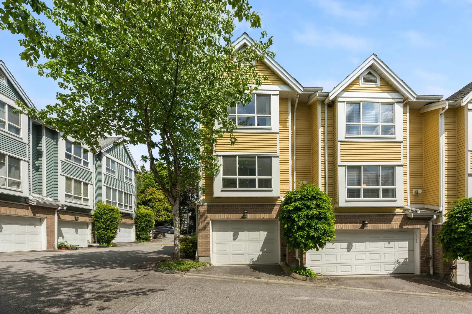 8431 JELLICOE STREET, Vancouver BC V5S 2J4
