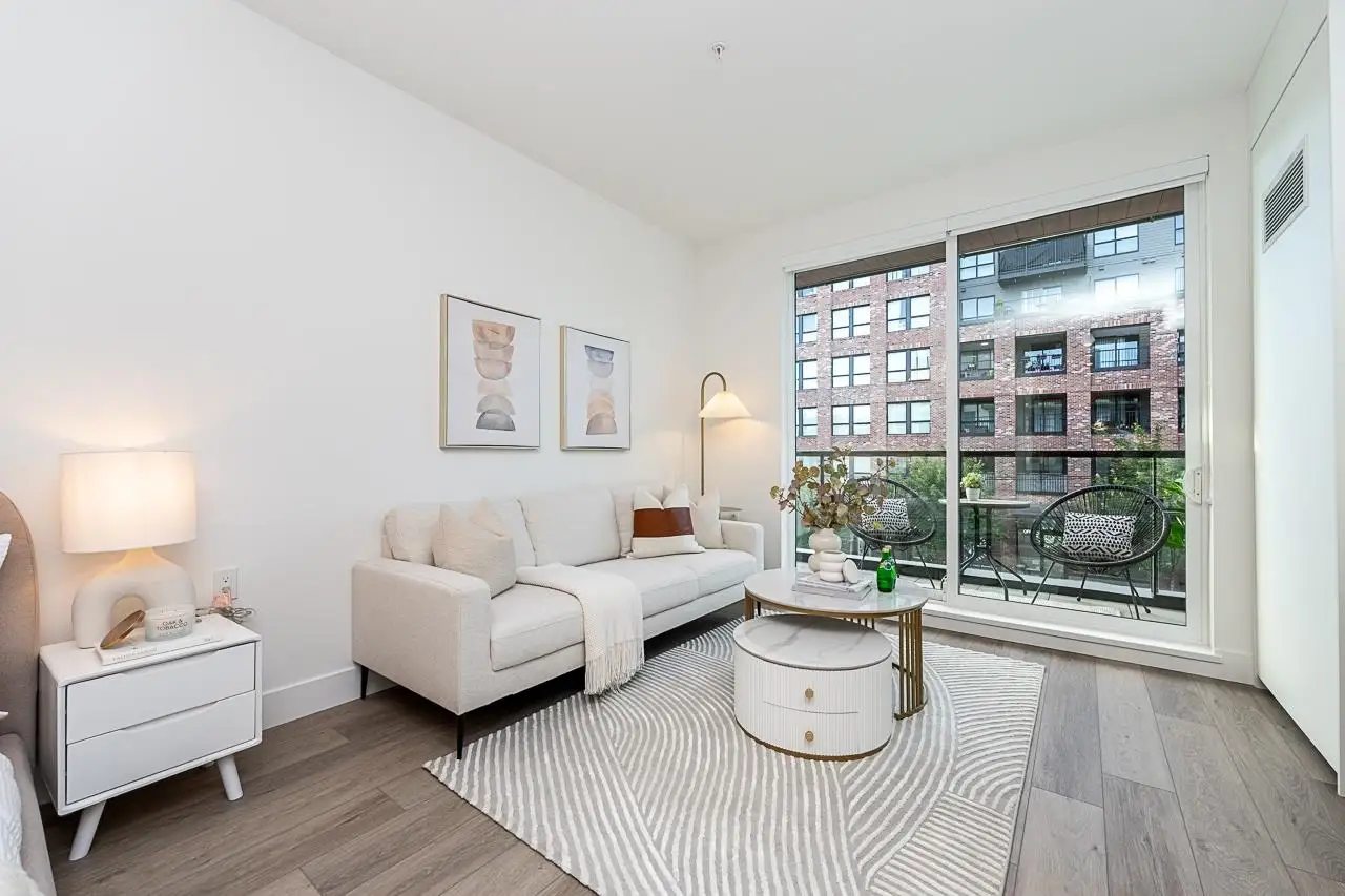 203 422 LAKEWOOD DRIVE, Vancouver BC V5L 0E8