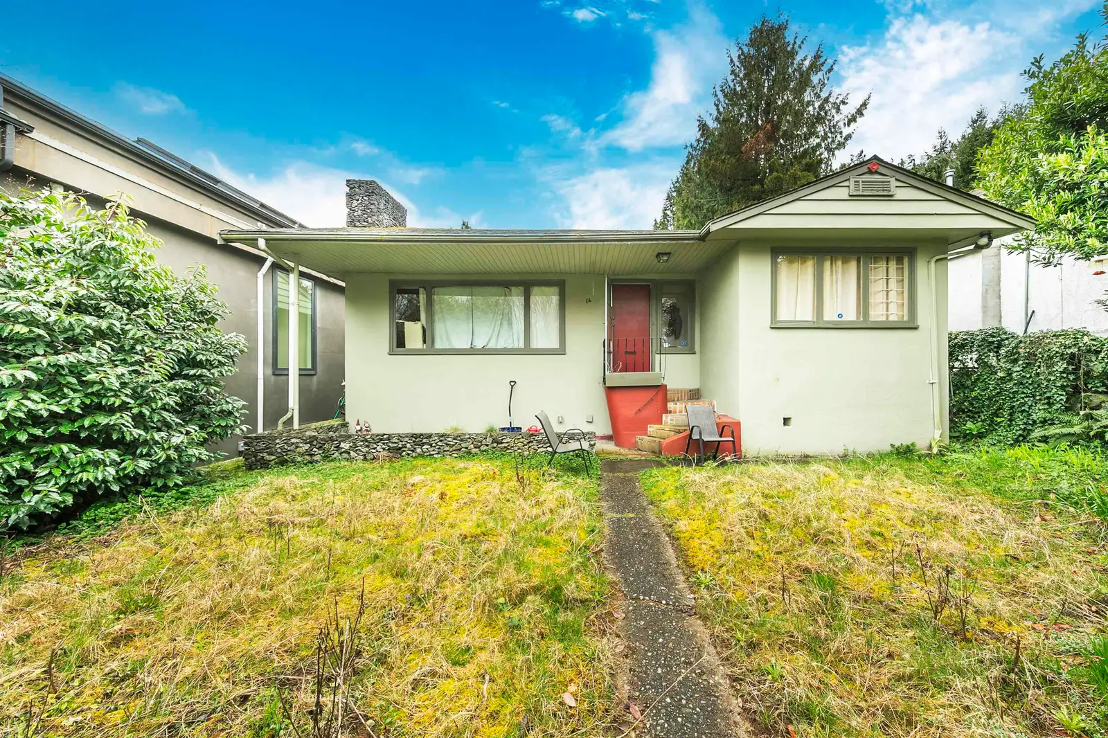 14 W 37TH AVENUE, Vancouver BC V5Y 2N1