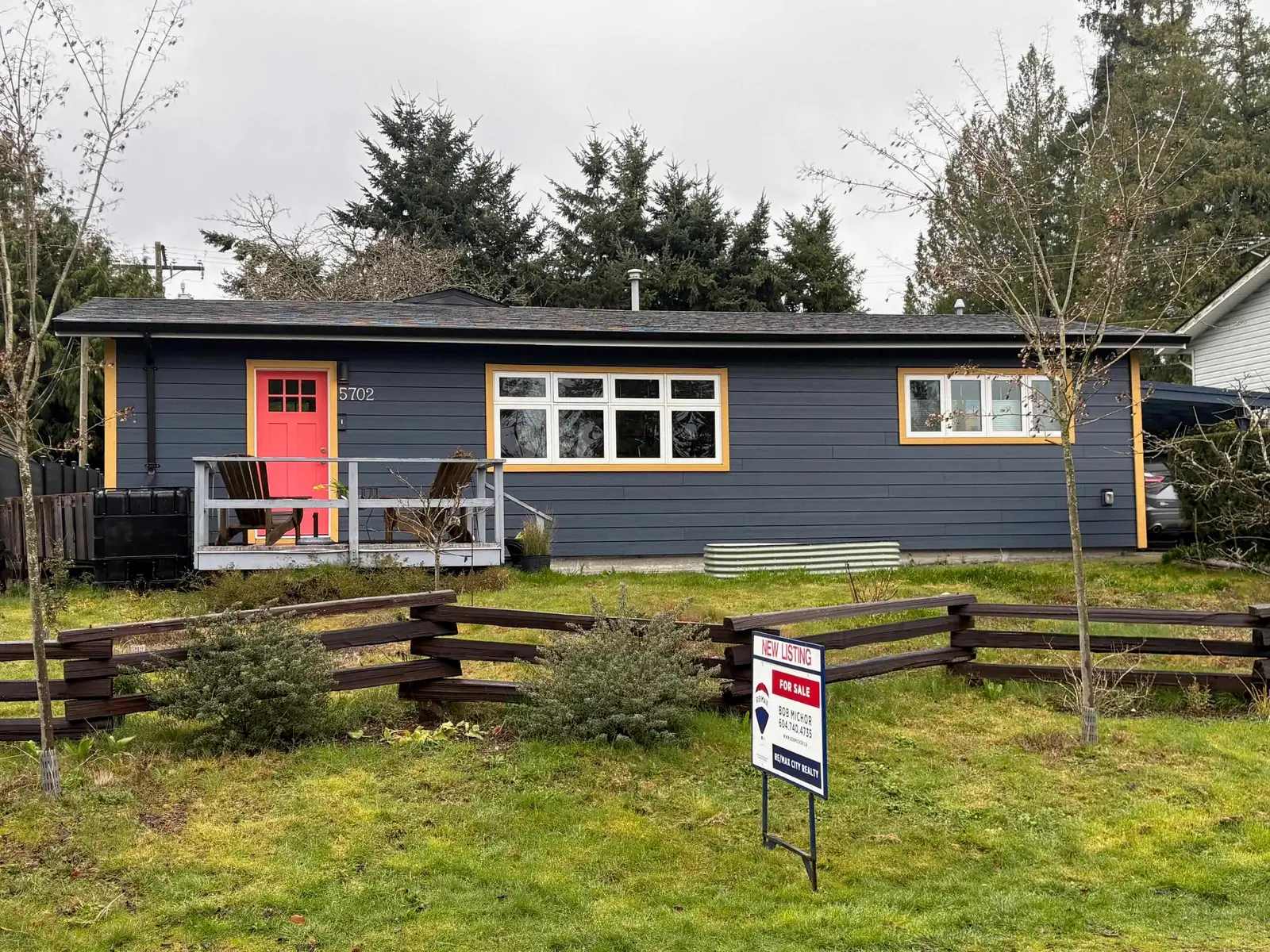 5702 MEDUSA STREET, Sechelt BC V0N 3A0