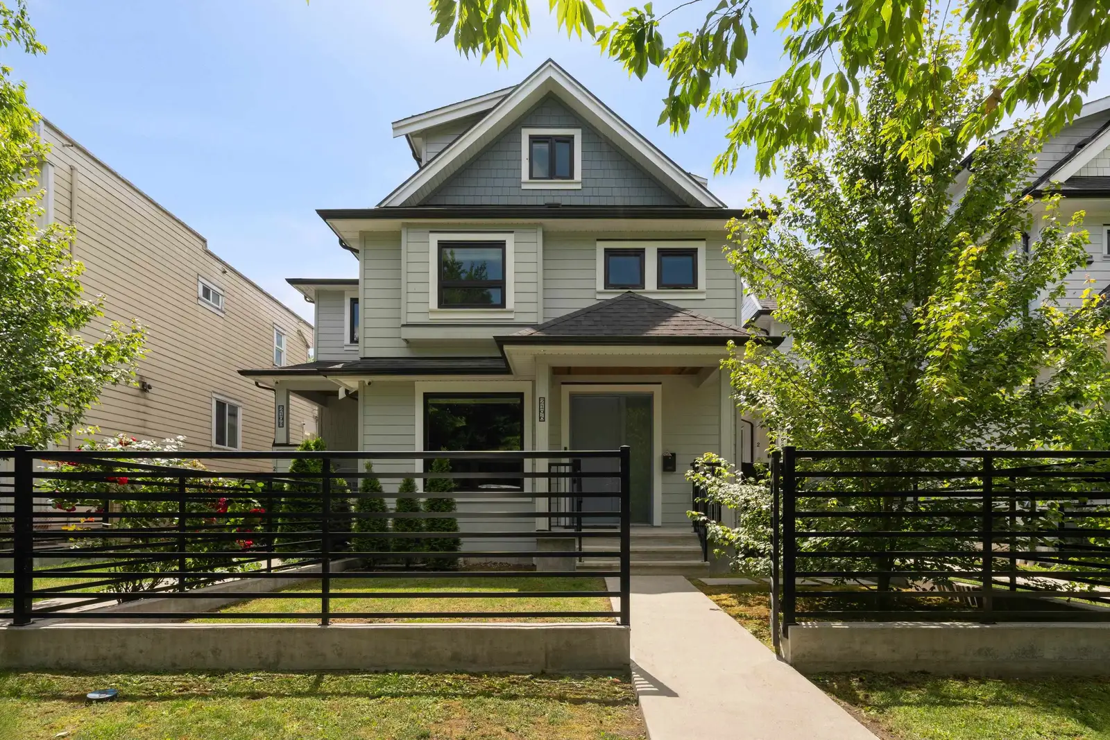 2196 E 19TH AVENUE, Vancouver BC V5N 2J6