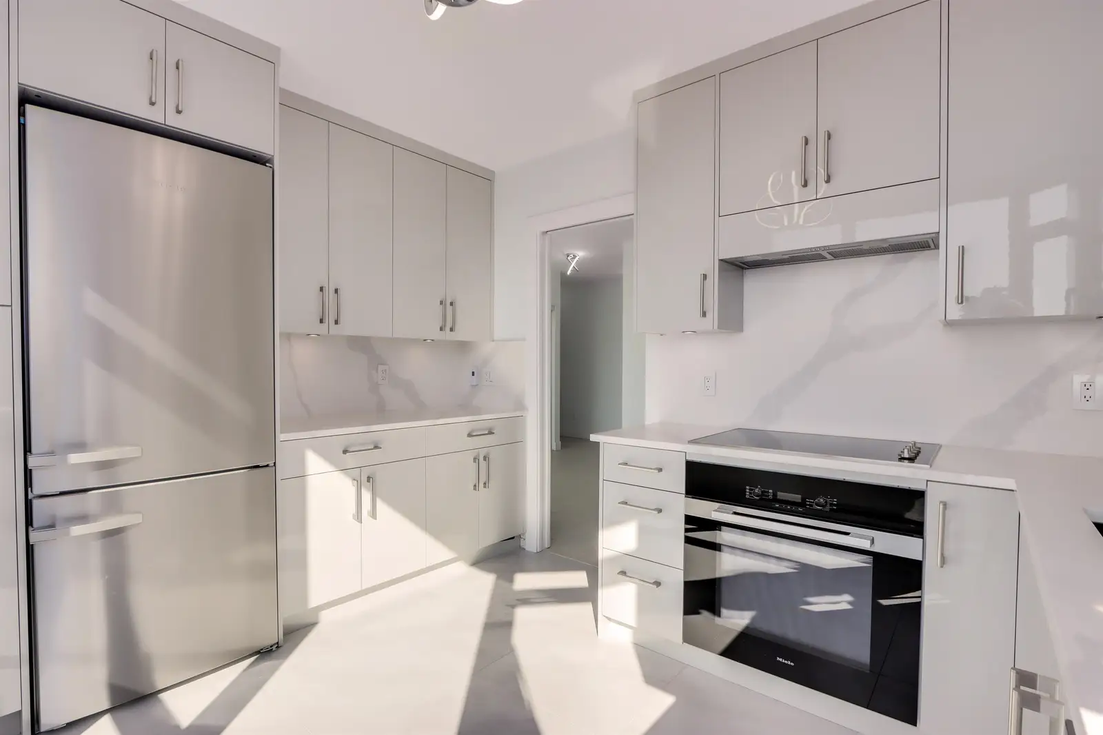 1203 140 E 14TH STREET, North Vancouver BC V7M 1J2