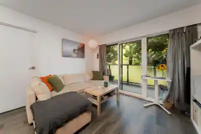 201 1425 CYPRESS STREET, Vancouver BC V6J 3L1