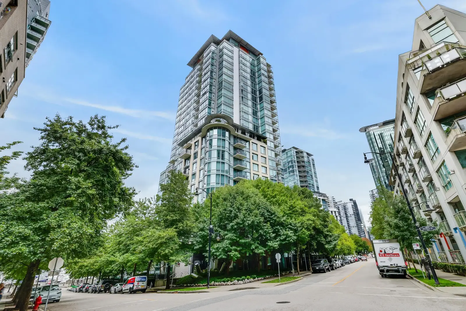 1505 590 NICOLA STREET, Vancouver BC V6G 3J8